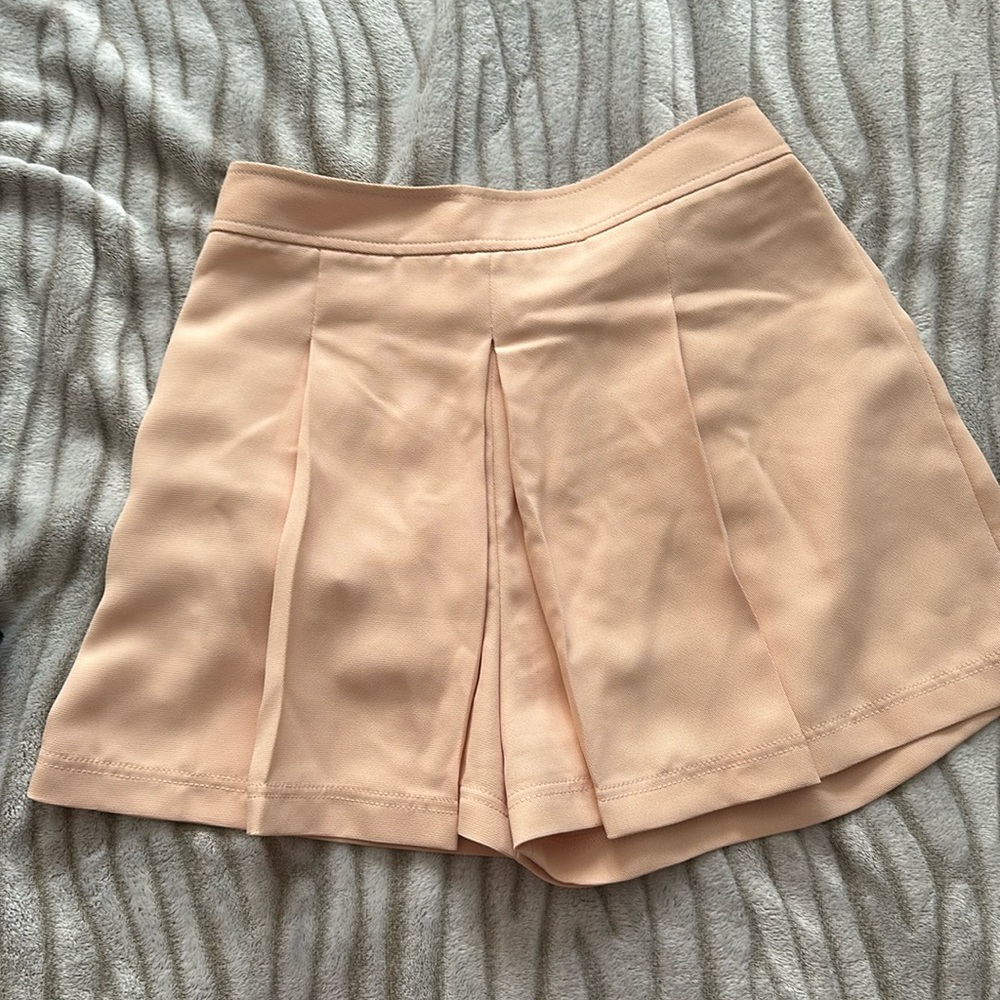 Club Monaco Pleated pink / peach Skort - size 6